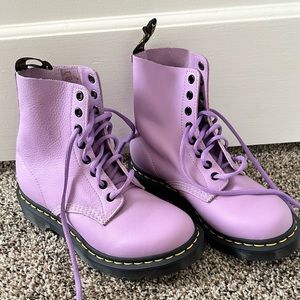 Dr. Martins limited edition lilac boots NWOT